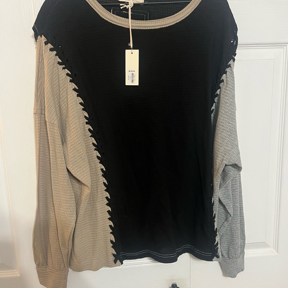 NWT Gilded Intent Three Tone Long Sleeved Shirt